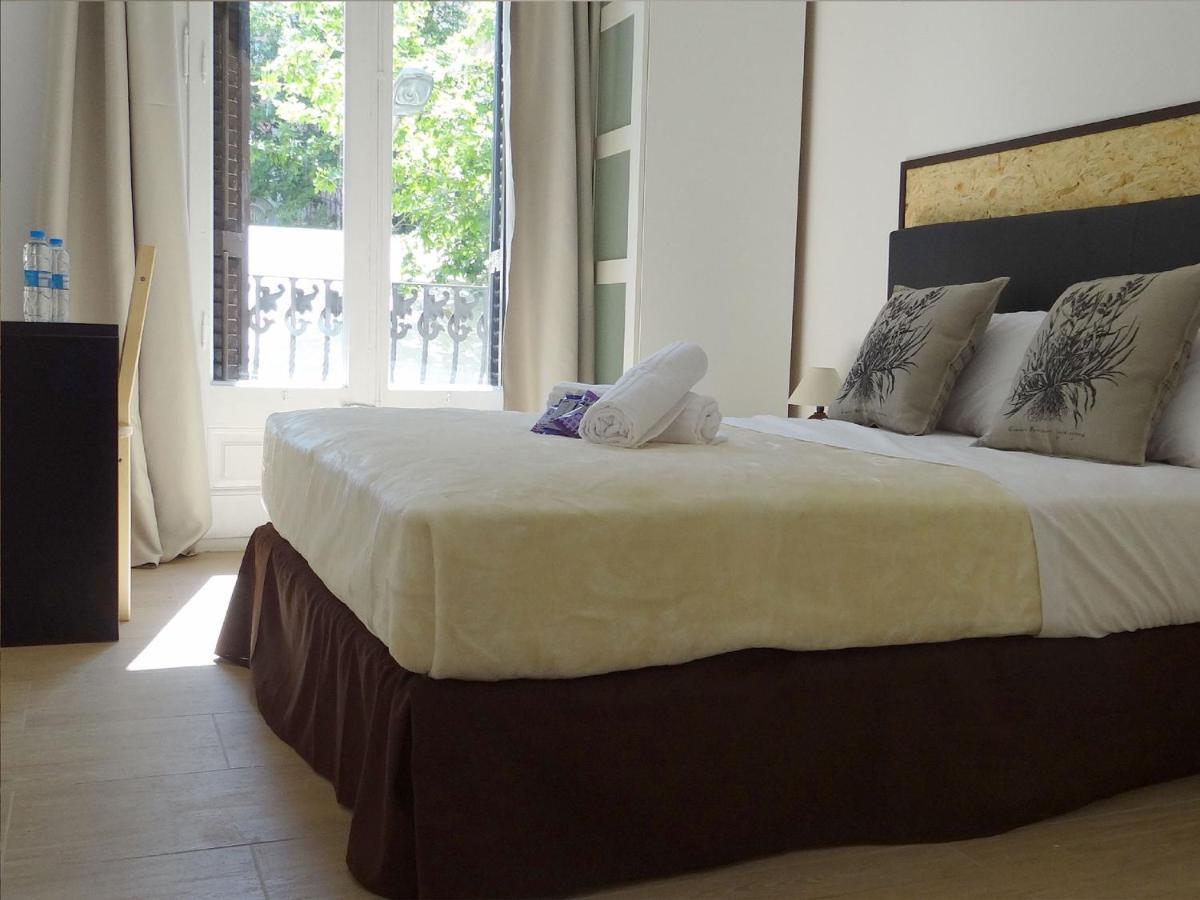 Hostal Balkonis Barcelona Exterior photo